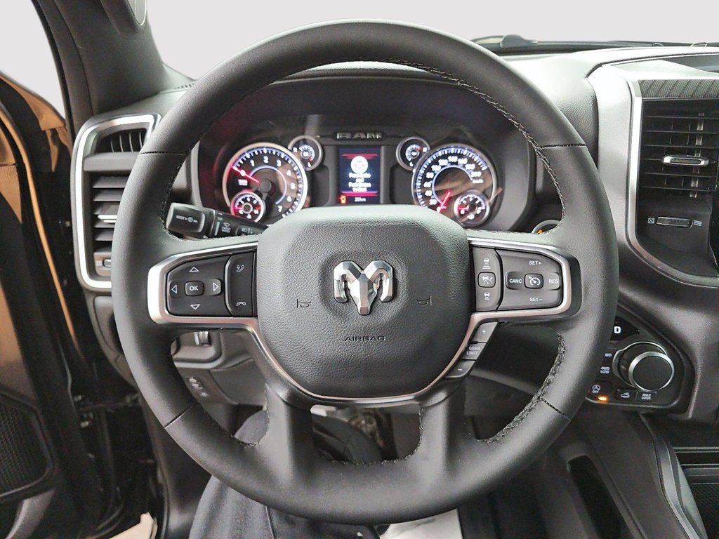 2027 Ram 1500 BIG HORN in Sherbrooke, Quebec - 12 - w1024h768px