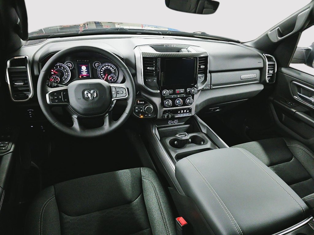 2027 Ram 1500 BIG HORN in Sherbrooke, Quebec - 10 - w1024h768px