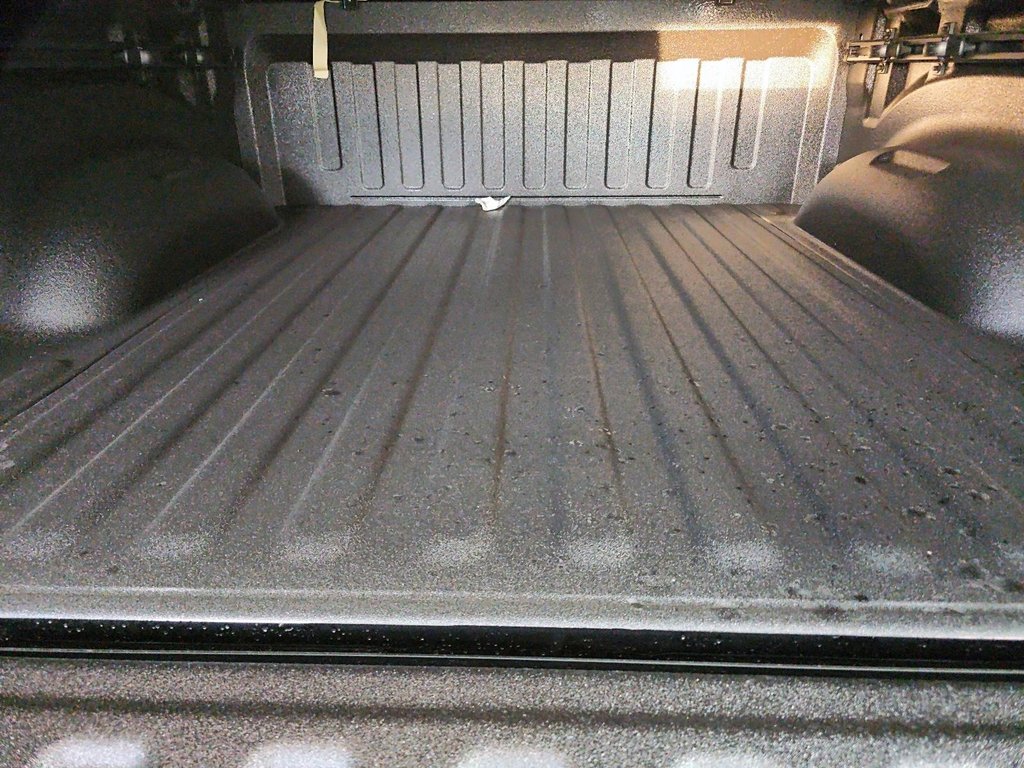2027 Ram 1500 BIG HORN in Sherbrooke, Quebec - 17 - w1024h768px