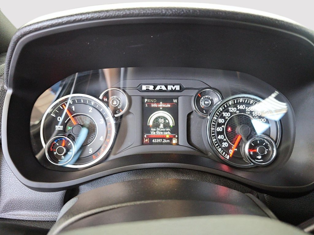 2024 Ram 2500 TRADESMAN // CUMMINS in Sherbrooke, Quebec - 14 - w1024h768px