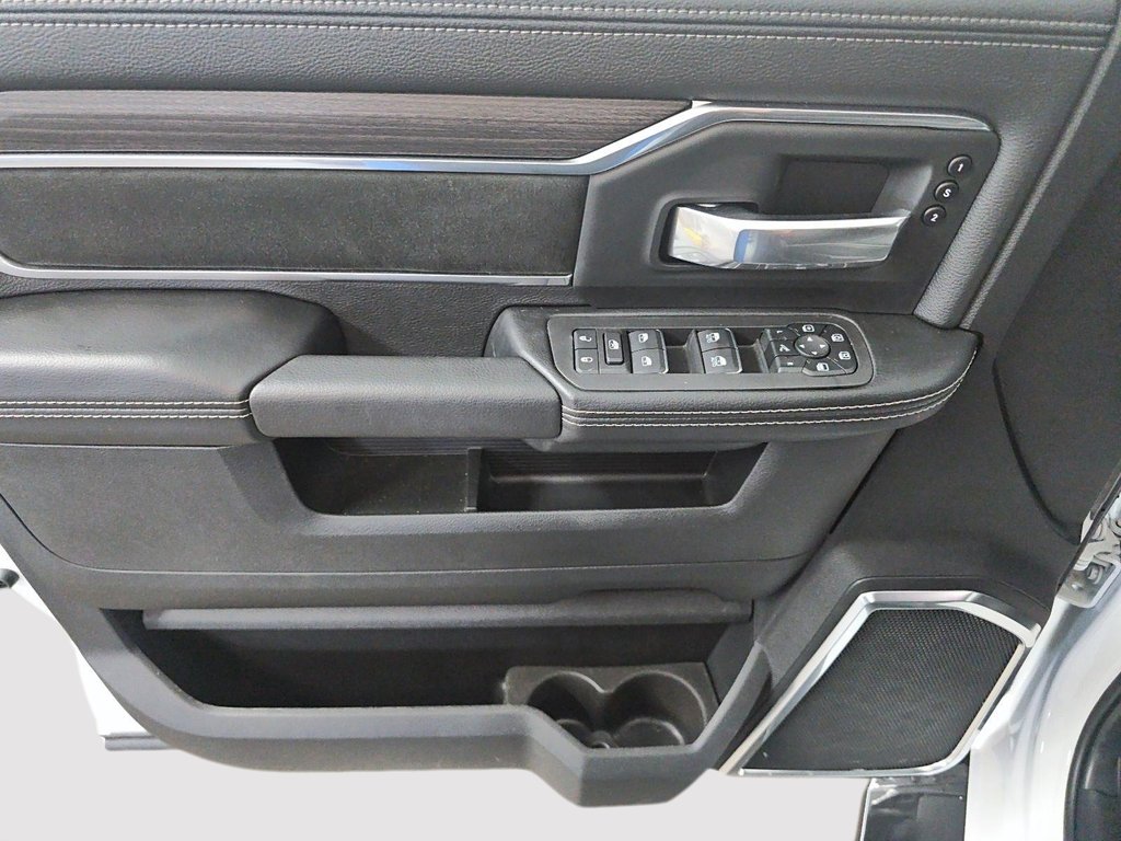 2025 Ram 2500 LARAMIE in St-Jean-Sur-Richelieu, Quebec - 11 - w1024h768px