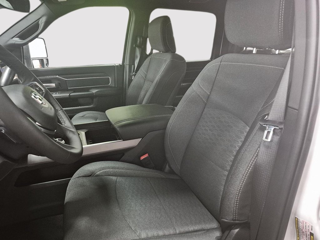 Ram 2500 BIG HORN 2025 à St-Jean-Sur-Richelieu, Québec - 9 - w1024h768px