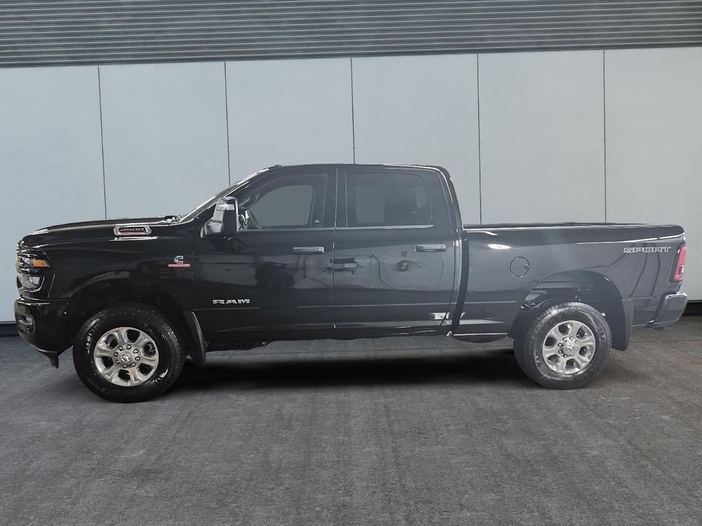 2025 Ram 2500 BIG HORN in Sherbrooke, Quebec - 4 - w1024h768px