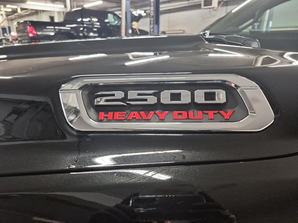 2025 Ram 2500 BIG HORN in Sherbrooke, Quebec - 5 - w1024h768px