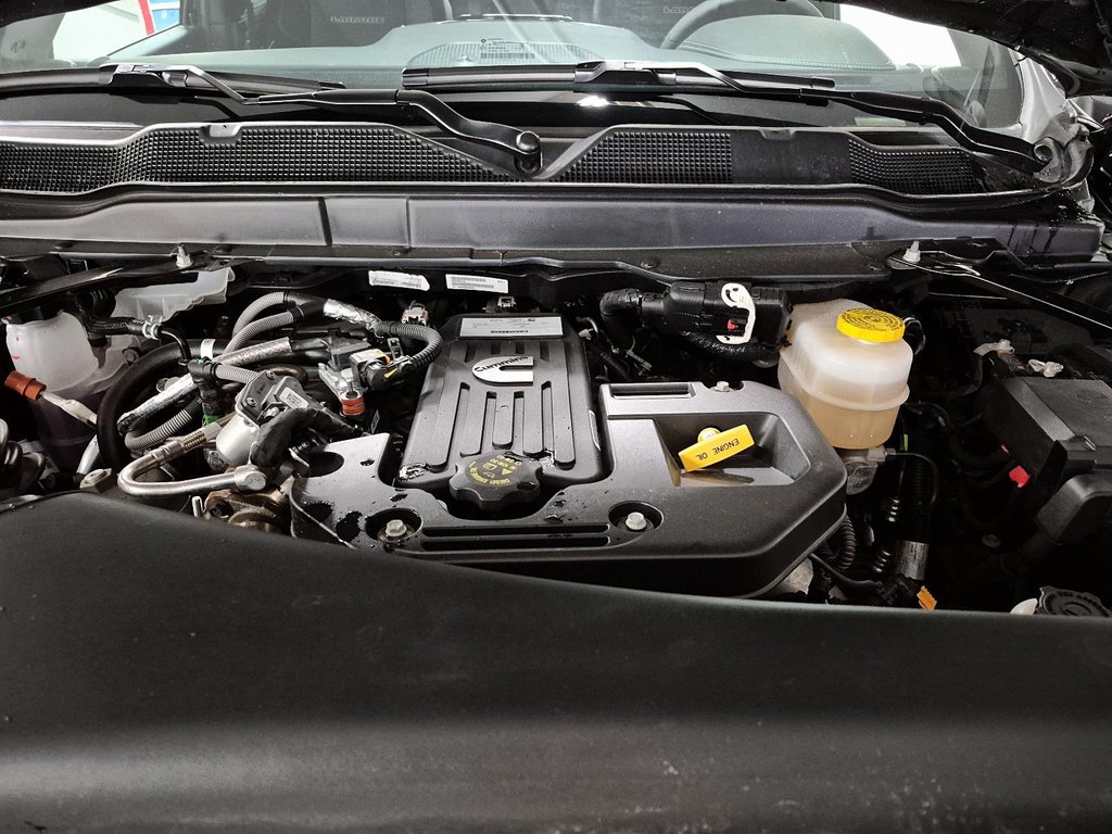 Ram 2500 LARAMIE 2025 à Sherbrooke, Québec - 8 - w1024h768px