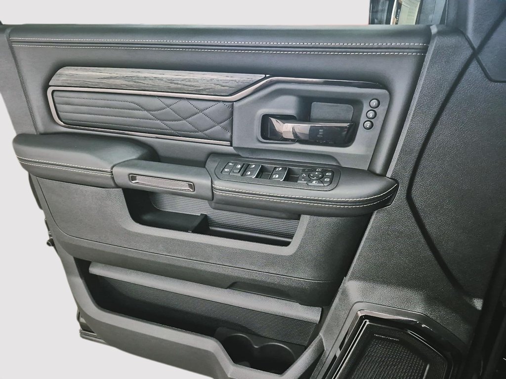 2026 Ram 2500 LIMITED in St-Jean-Sur-Richelieu, Quebec - 11 - w1024h768px