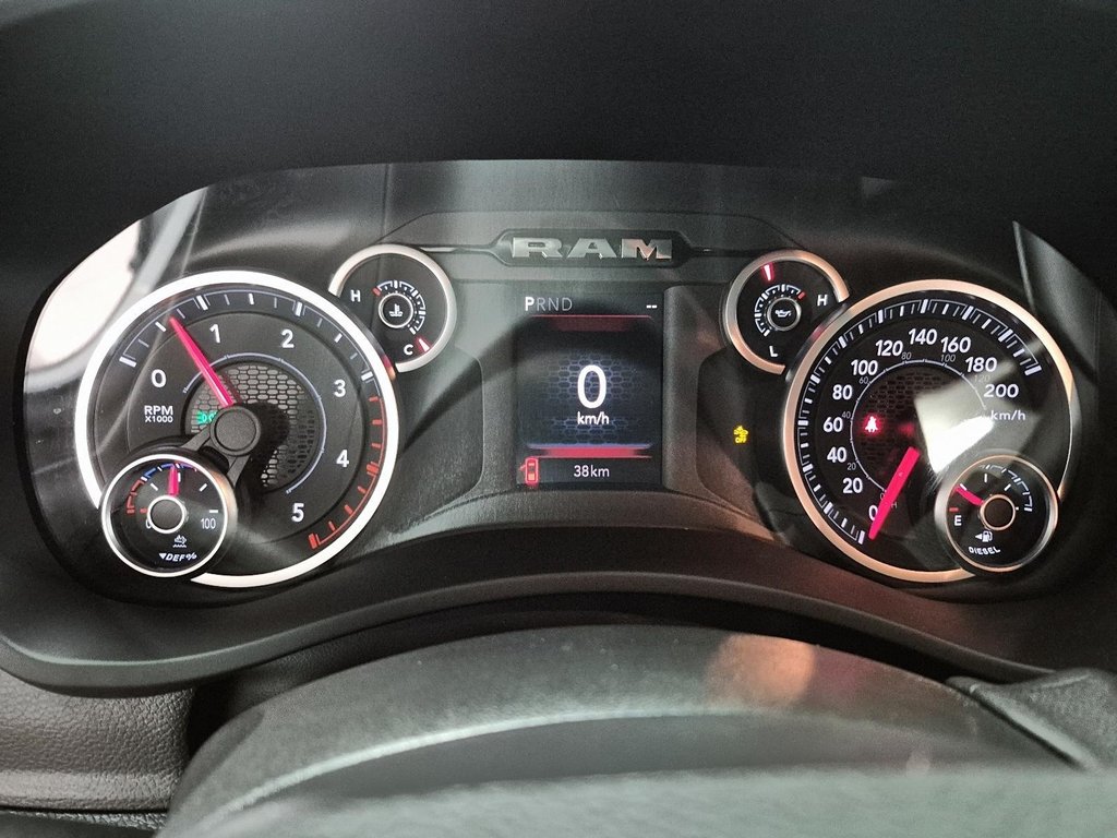 Ram 2500 BLACK EXPRESS 2026 à Sherbrooke, Québec - 14 - w1024h768px