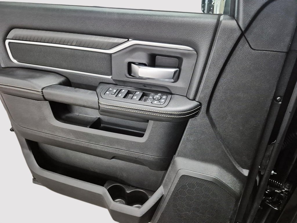 2026 Ram 2500 BIG HORN in St-Jean-Sur-Richelieu, Quebec - 11 - w1024h768px