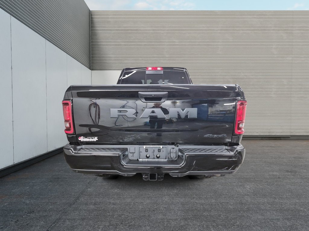 Ram 2500 BLACK EXPRESS 2026 à St-Jean-Sur-Richelieu, Québec - 3 - w1024h768px