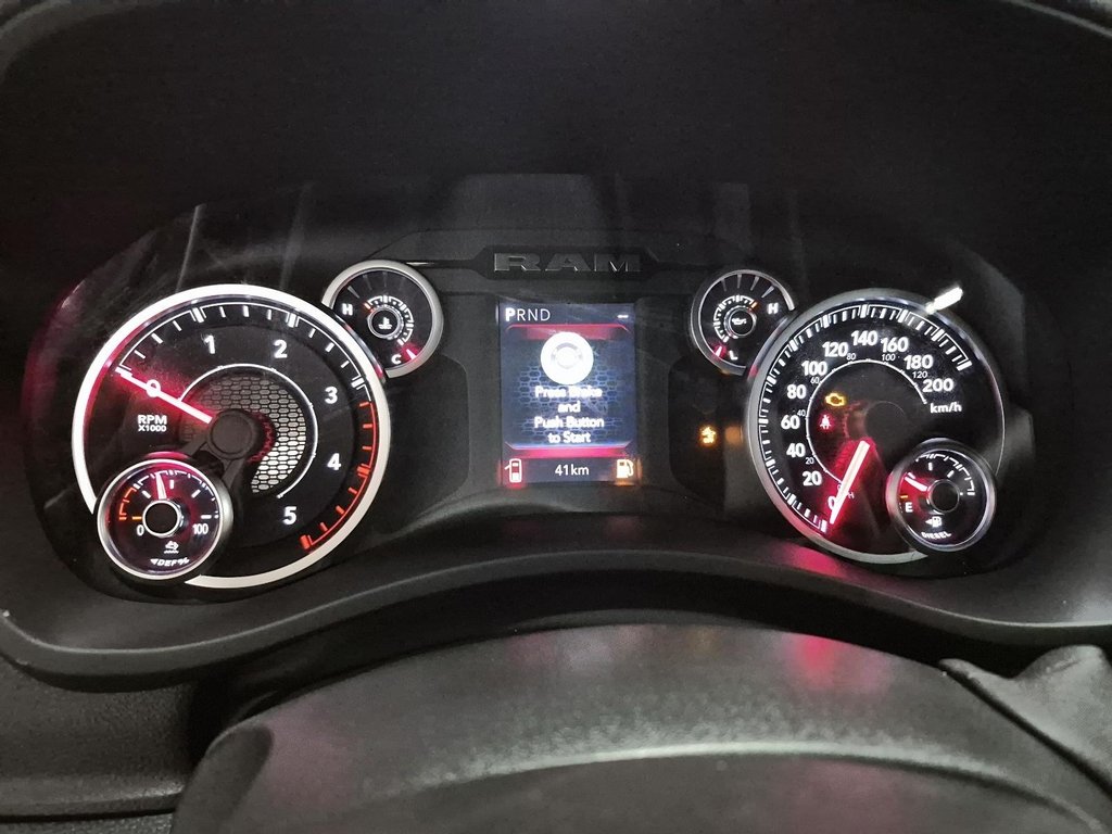 Ram 2500 BLACK EXPRESS 2026 à St-Jean-Sur-Richelieu, Québec - 14 - w1024h768px