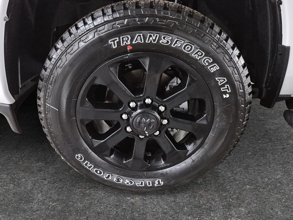 2026 Ram 2500 BLACK EXPRESS in St-Jean-Sur-Richelieu, Quebec - 7 - w1024h768px