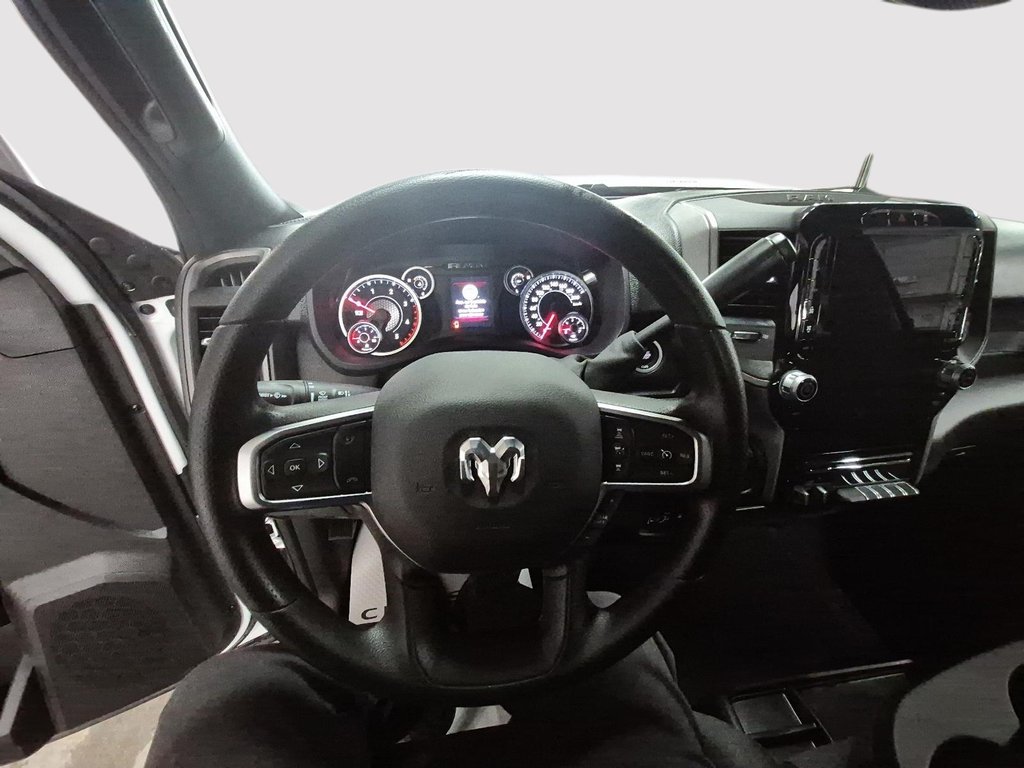 2026 Ram 2500 BLACK EXPRESS in St-Jean-Sur-Richelieu, Quebec - 10 - w1024h768px