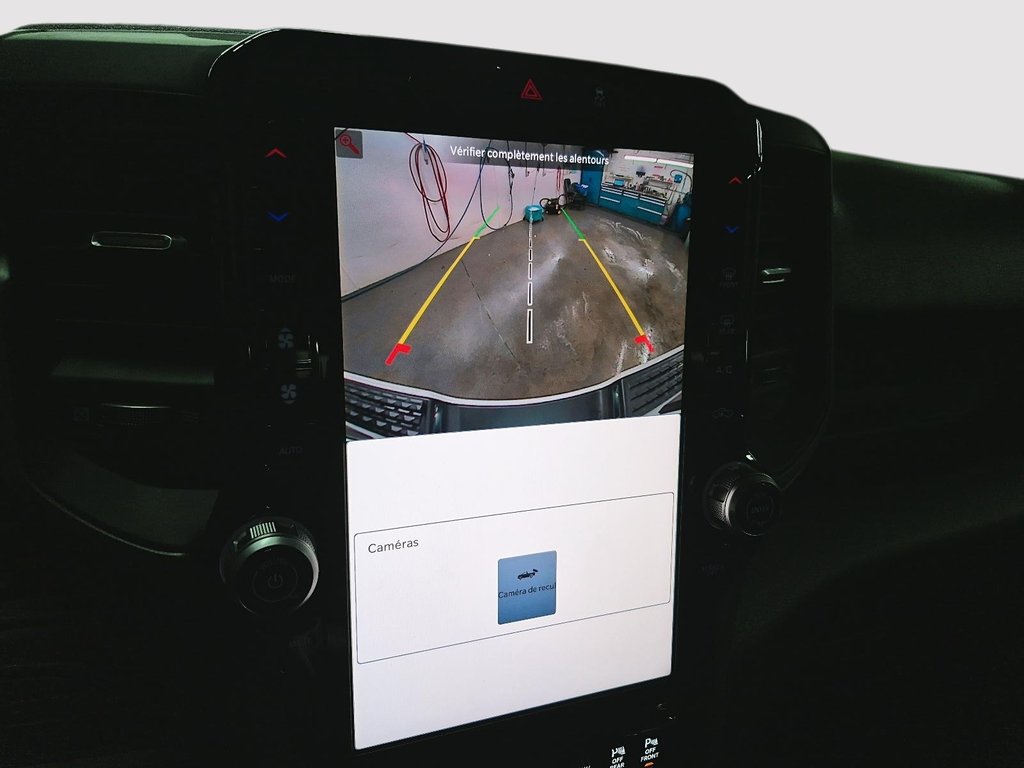 2026 Ram 2500 BLACK EXPRESS in St-Jean-Sur-Richelieu, Quebec - 18 - w1024h768px