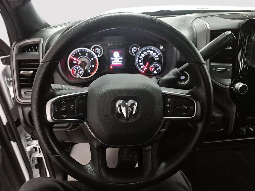 2026 Ram 2500 BLACK EXPRESS in St-Jean-Sur-Richelieu, Quebec - 12 - w1024h768px