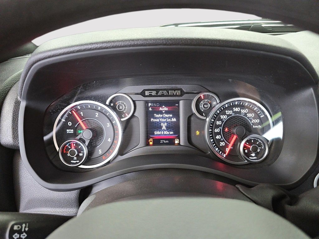 2026 Ram 2500 BLACK EXPRESS in St-Jean-Sur-Richelieu, Quebec - 14 - w1024h768px