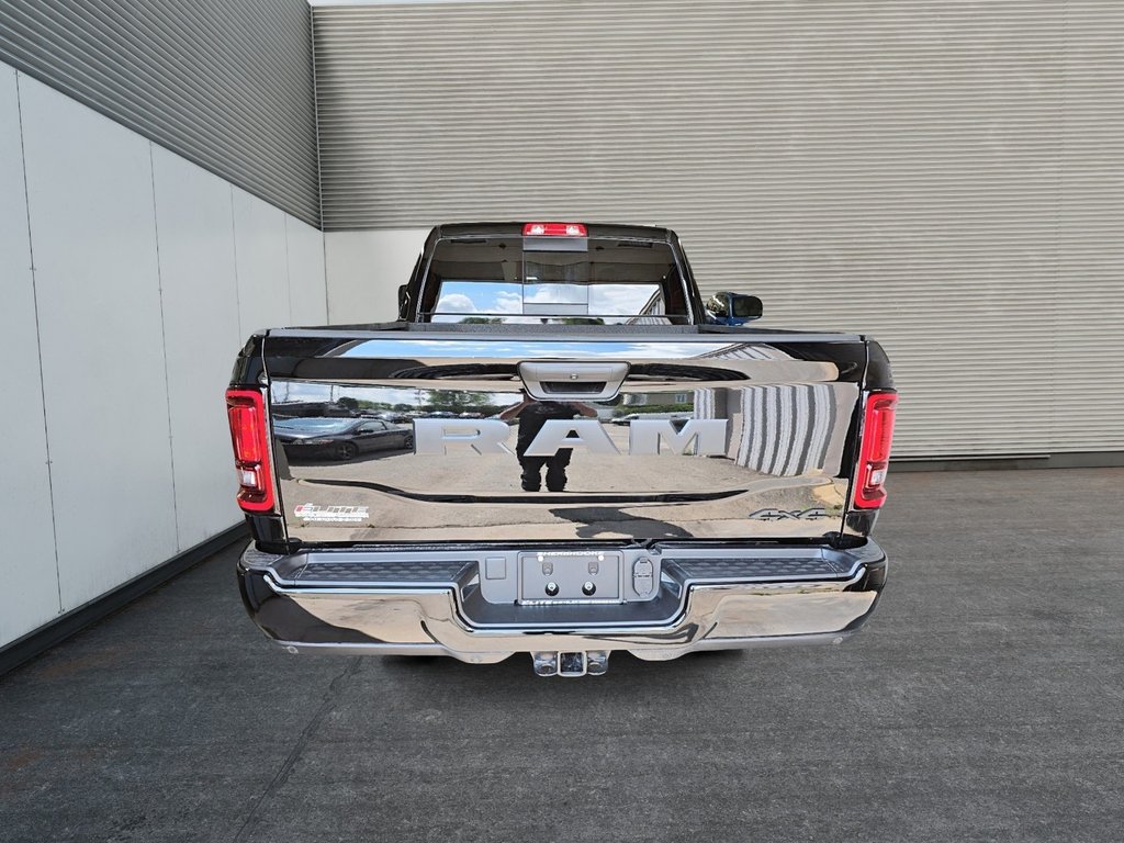 Ram 2500 BLACK EXPRESS 2026 à St-Jean-Sur-Richelieu, Québec - 3 - w1024h768px