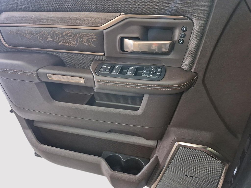 2026 Ram 2500 LIMITED LONGHORN in Sherbrooke, Quebec - 11 - w1024h768px