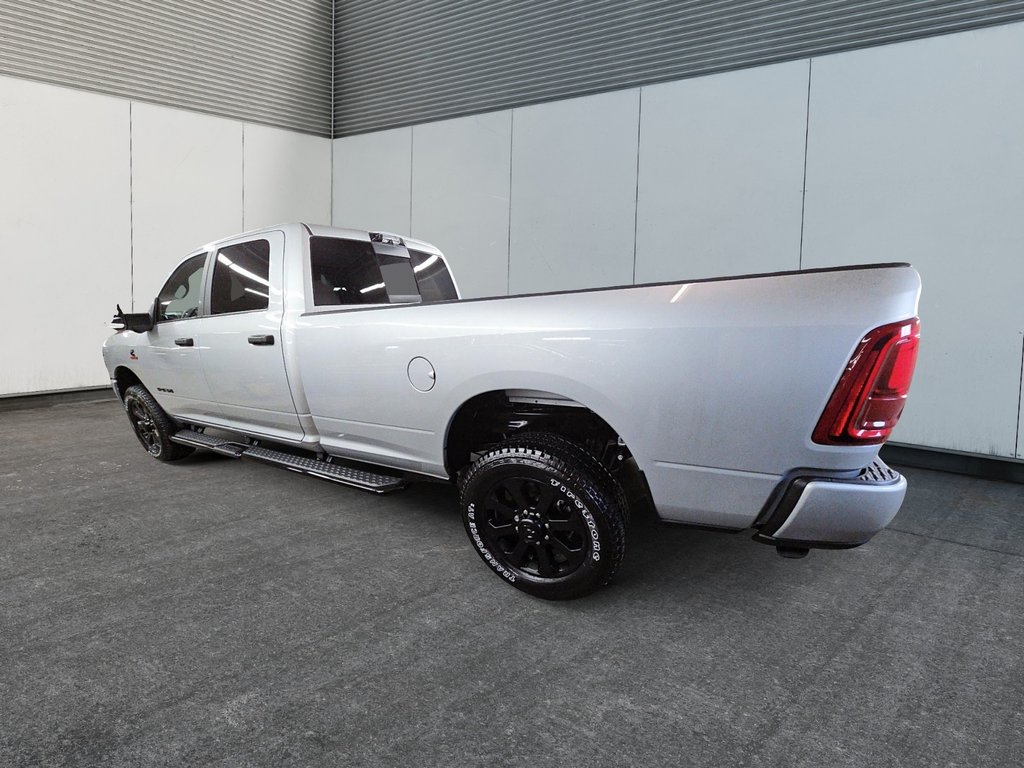2026 Ram 2500 BIG HORN in St-Jean-Sur-Richelieu, Quebec - 4 - w1024h768px