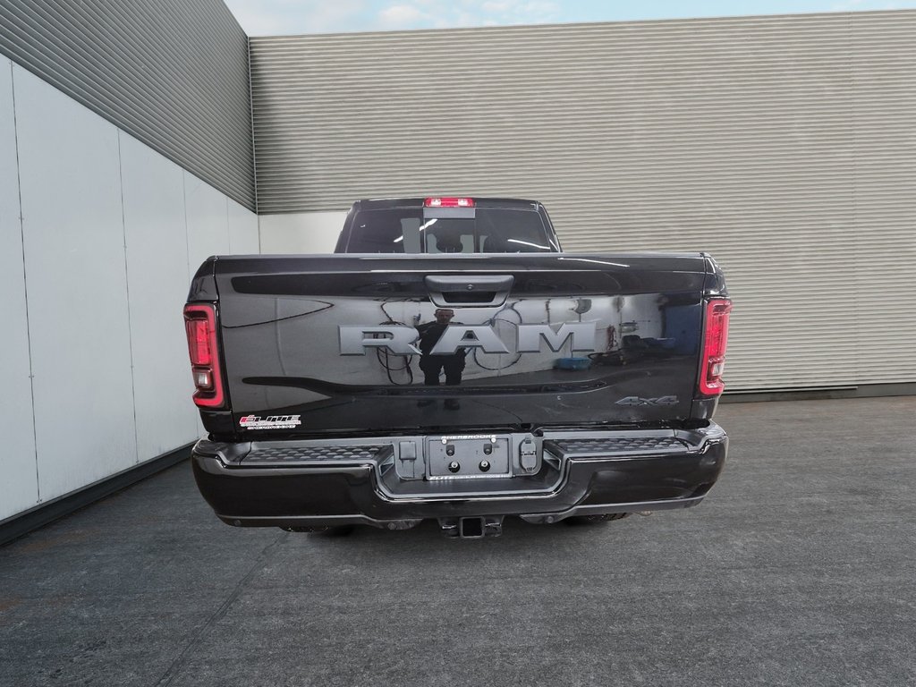 Ram 2500 BLACK EXPRESS 2026 à St-Jean-Sur-Richelieu, Québec - 3 - w1024h768px