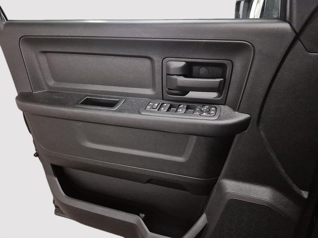 Ram 2500 BLACK EXPRESS 2026 à St-Jean-Sur-Richelieu, Québec - 11 - w1024h768px