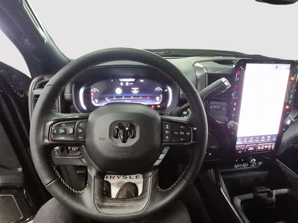 2026 Ram 2500 LIMITED in Sherbrooke, Quebec - 10 - w1024h768px
