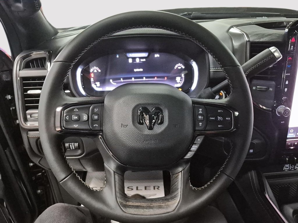 2026 Ram 2500 LIMITED in Sherbrooke, Quebec - 12 - w1024h768px