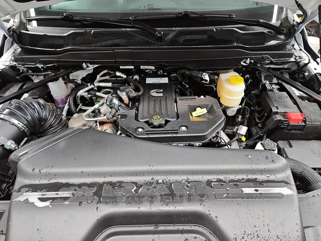 Ram 2500 BLACK EXPRESS 2026 à Sherbrooke, Québec - 8 - w1024h768px