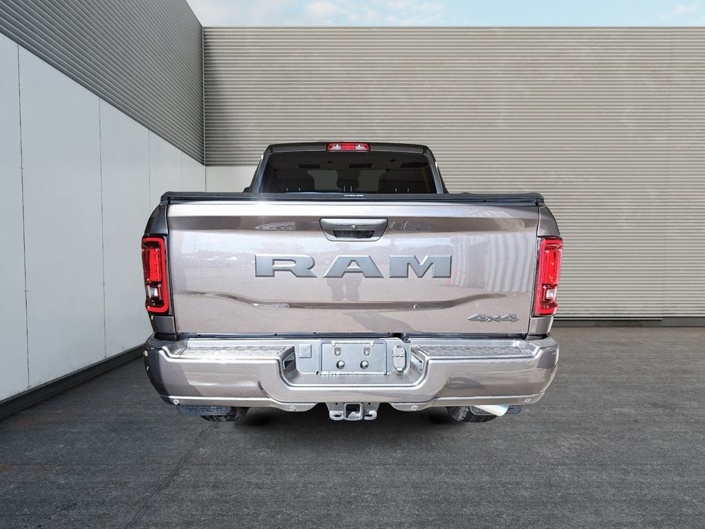 Ram 2500 BLACK EXPRESS 2026 à Sherbrooke, Québec - 3 - w1024h768px
