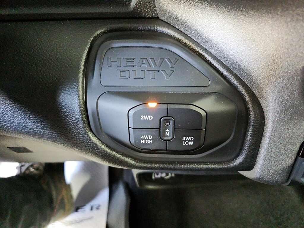 Ram 2500 BLACK EXPRESS 2026 à Sherbrooke, Québec - 16 - w1024h768px
