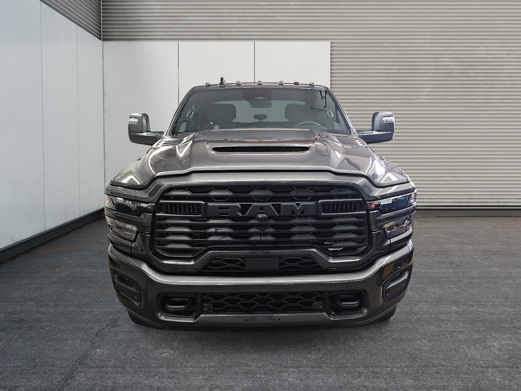 Ram 2500 BLACK EXPRESS 2026 à Sherbrooke, Québec - 2 - w1024h768px