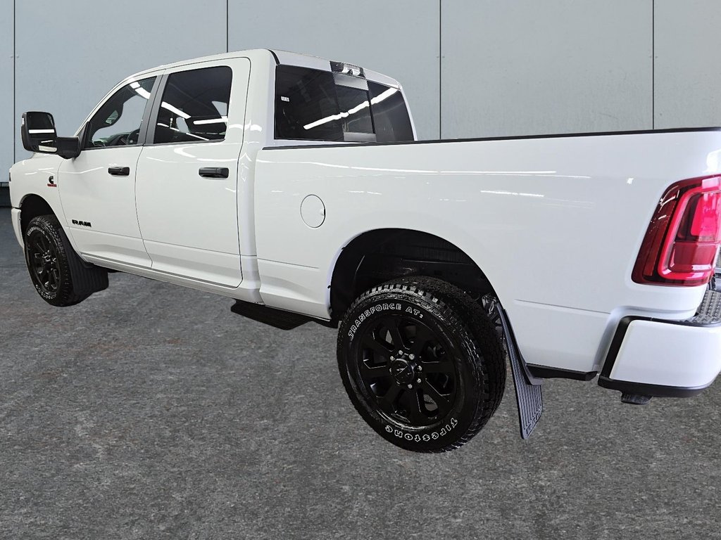 2027 Ram 2500 BIG HORN in St-Jean-Sur-Richelieu, Quebec - 4 - w1024h768px