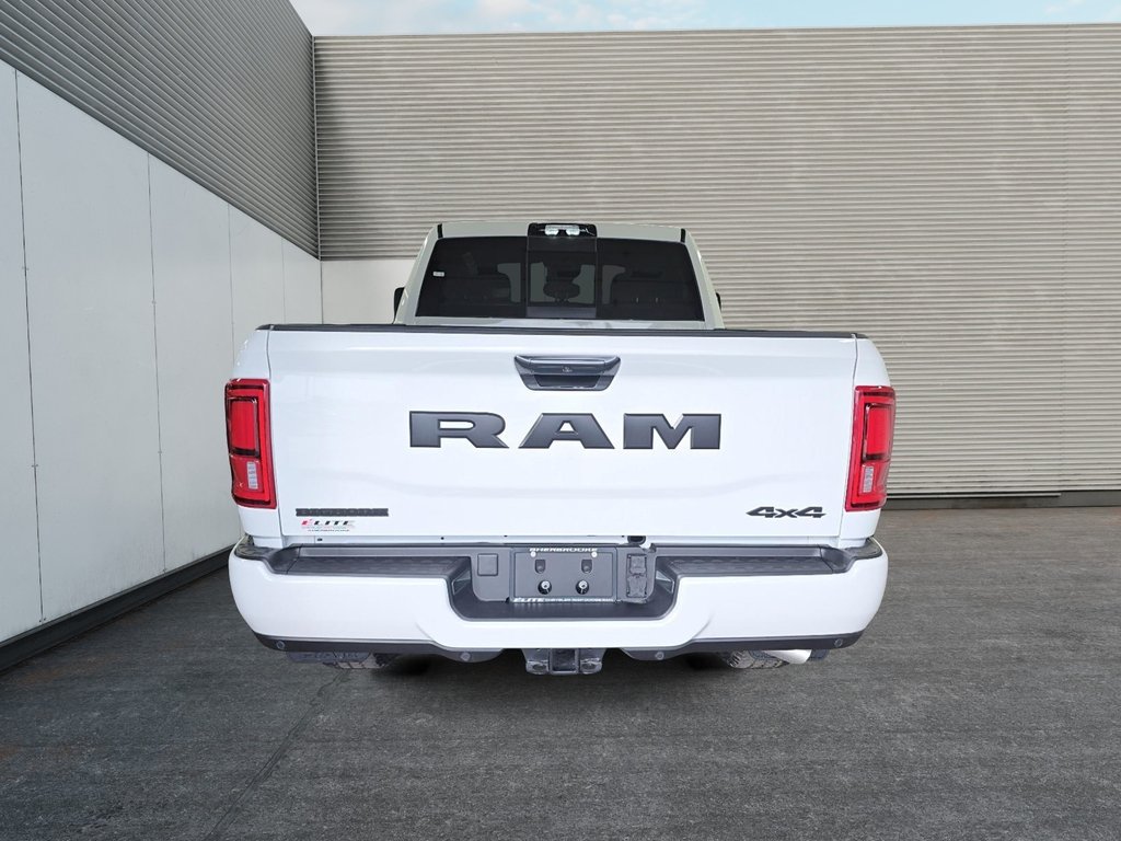 2027 Ram 2500 BIG HORN in St-Jean-Sur-Richelieu, Quebec - 3 - w1024h768px