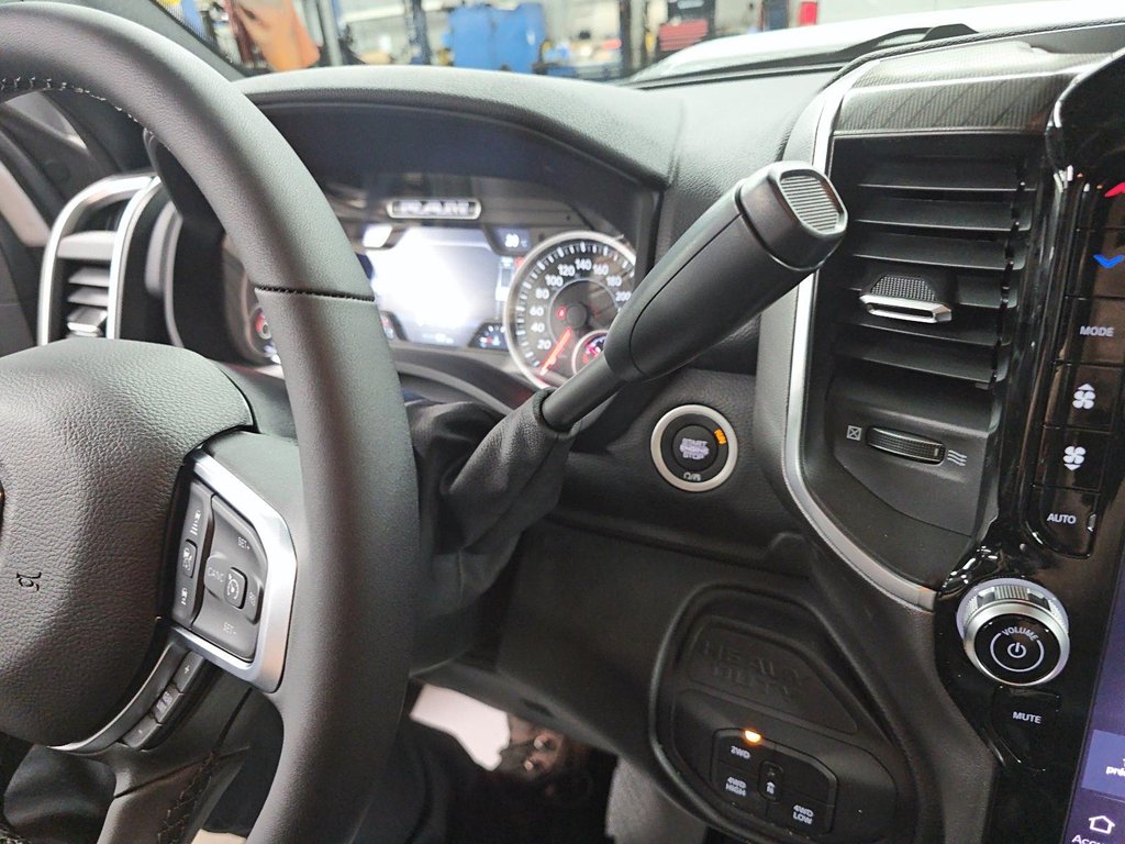 2027 Ram 2500 BIG HORN in St-Jean-Sur-Richelieu, Quebec - 15 - w1024h768px