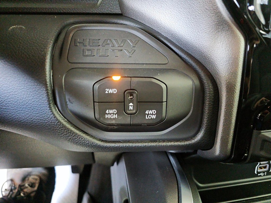 2027 Ram 2500 BIG HORN in St-Jean-Sur-Richelieu, Quebec - 16 - w1024h768px