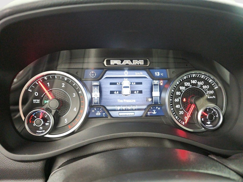 2027 Ram 2500 BIG HORN in St-Jean-Sur-Richelieu, Quebec - 14 - w1024h768px