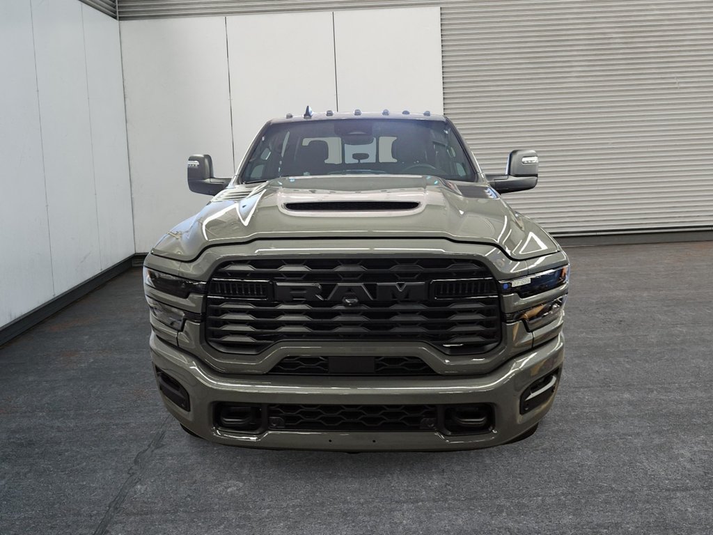 2027 Ram 2500 BIG HORN in St-Jean-Sur-Richelieu, Quebec - 2 - w1024h768px
