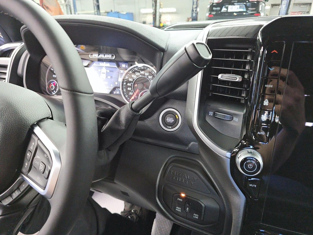 2027 Ram 2500 BIG HORN in St-Jean-Sur-Richelieu, Quebec - 15 - w1024h768px