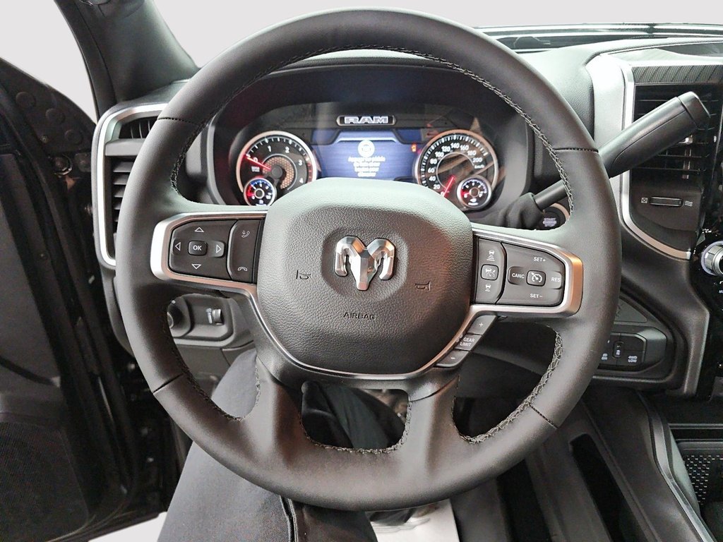 2027 Ram 2500 BIG HORN in St-Jean-Sur-Richelieu, Quebec - 12 - w1024h768px