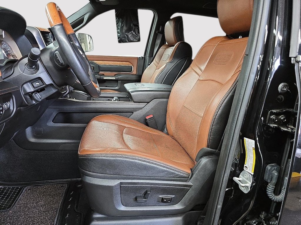 Ram 3500 LARAMIE LONGHORN 4X4 CREW CAB 2019 à Sherbrooke, Québec - 9 - w1024h768px
