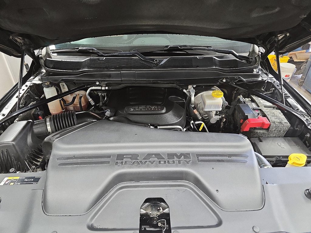 Ram 3500 LARAMIE LONGHORN 4X4 CREW CAB 2019 à Sherbrooke, Québec - 8 - w1024h768px