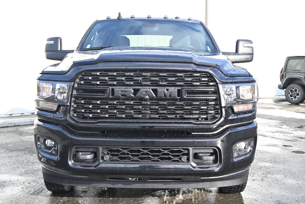 2024 Ram 3500 BIG HORN in St-Jean-Sur-Richelieu, Quebec - 4 - w1024h768px