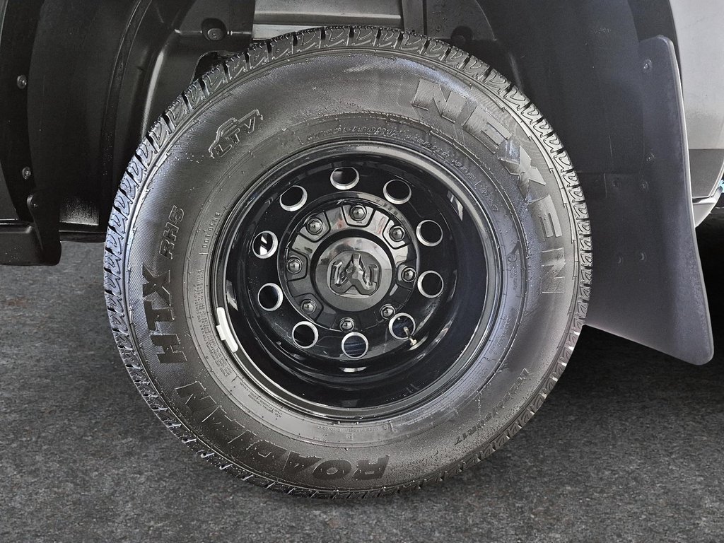 Ram 3500 LIMITED 4X4 CREW CAB NIGHT EDITION // ROUE DOUBLE 2024 à Sherbrooke, Québec - 7 - w1024h768px