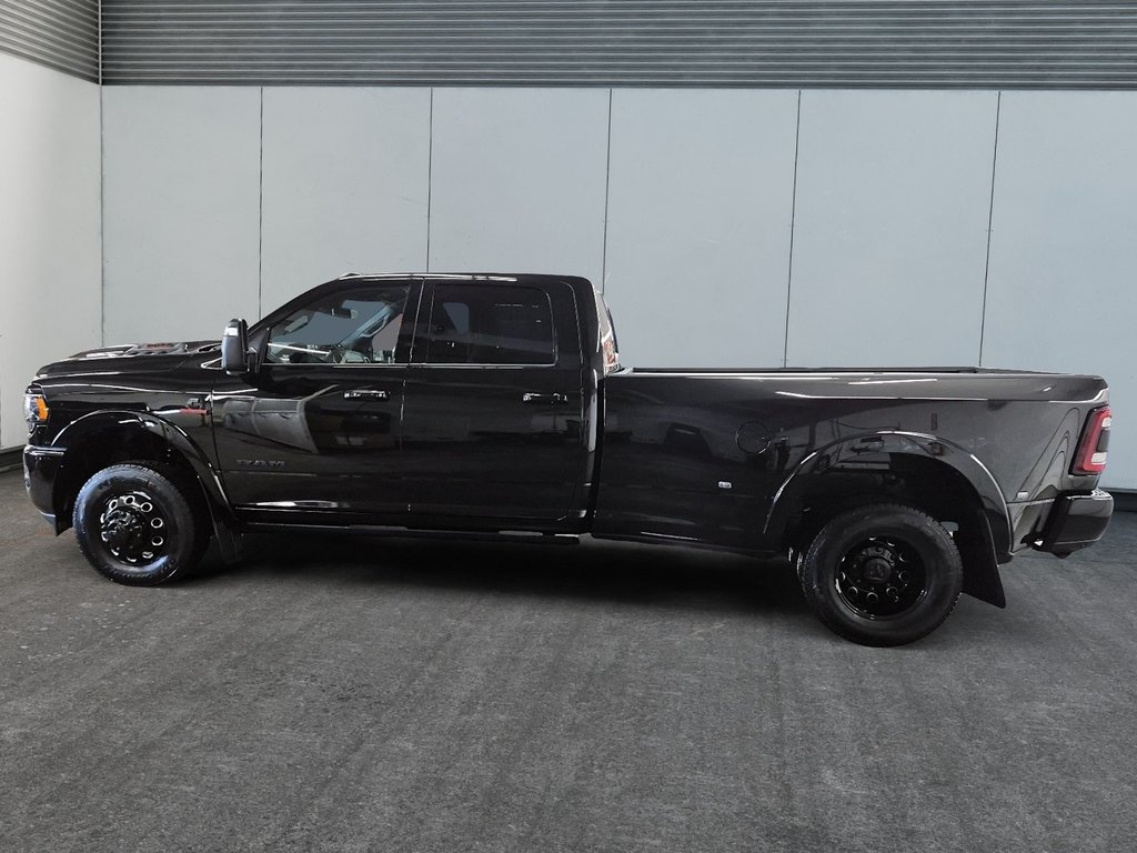 Ram 3500 LIMITED 4X4 CREW CAB NIGHT EDITION // ROUE DOUBLE 2024 à Sherbrooke, Québec - 5 - w1024h768px