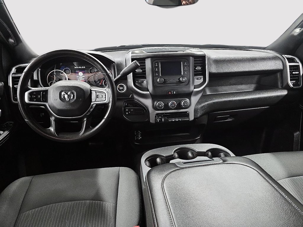 Ram 3500 BIG HORN / 3500 / CUMMINS HO 2024 à Sherbrooke, Québec - 10 - w1024h768px