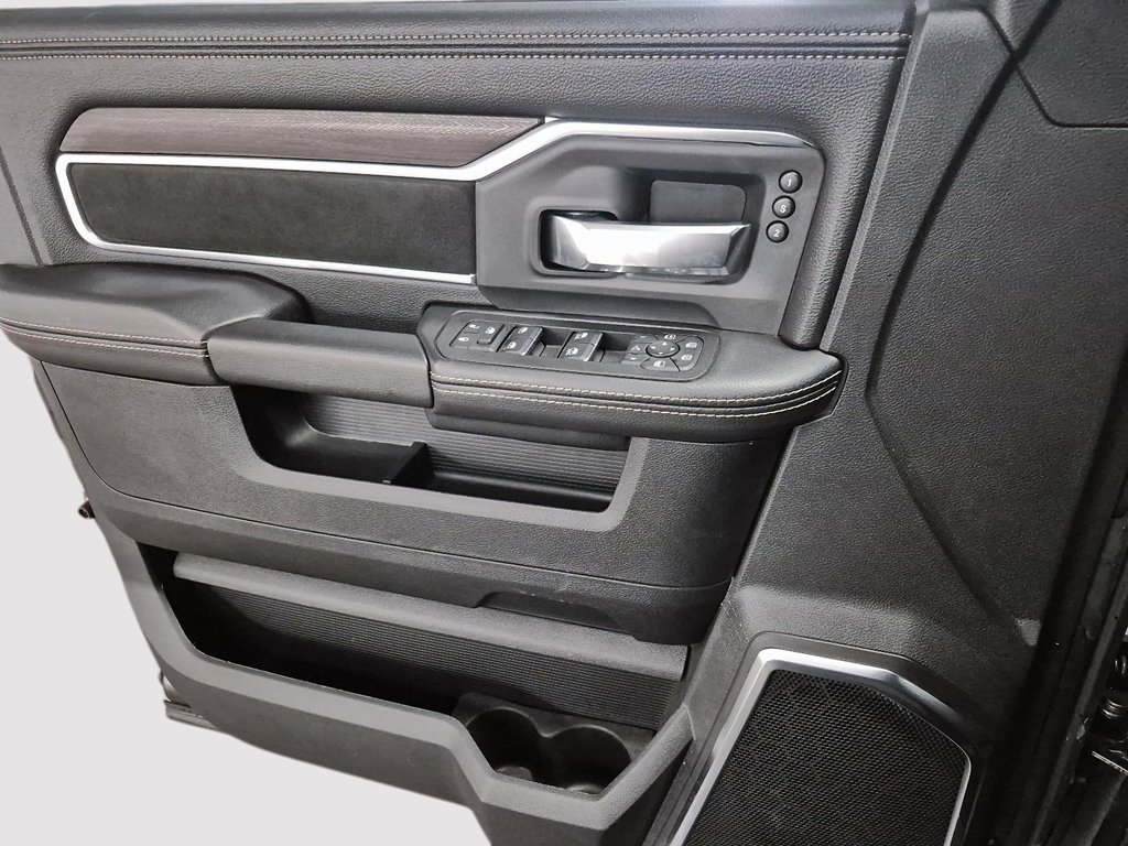 2025 Ram 3500 in Sherbrooke, Quebec - 11 - w1024h768px