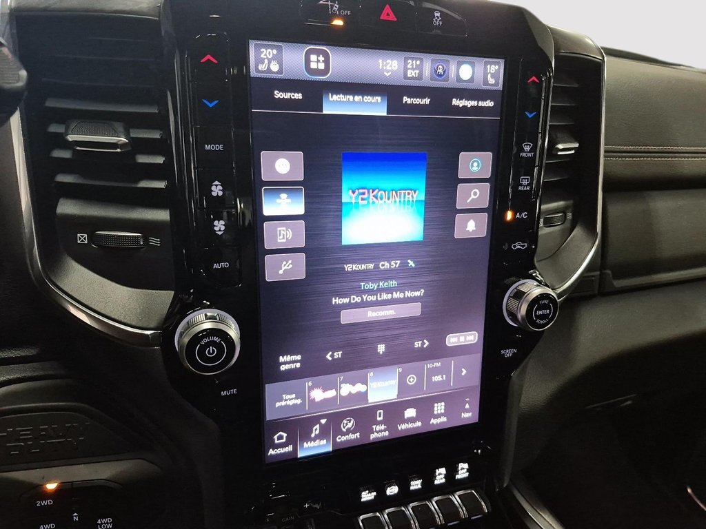 2025 Ram 3500 in Sherbrooke, Quebec - 19 - w1024h768px