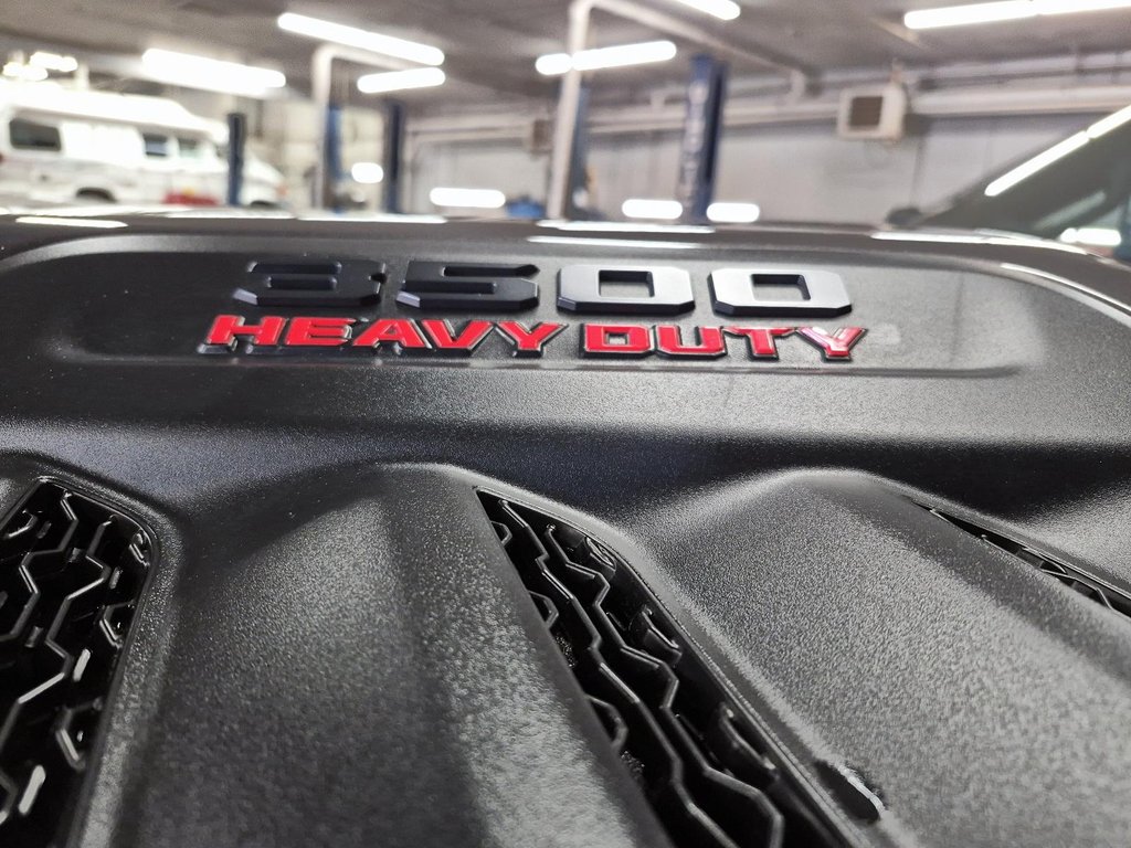 2025 Ram 3500 in Sherbrooke, Quebec - 6 - w1024h768px