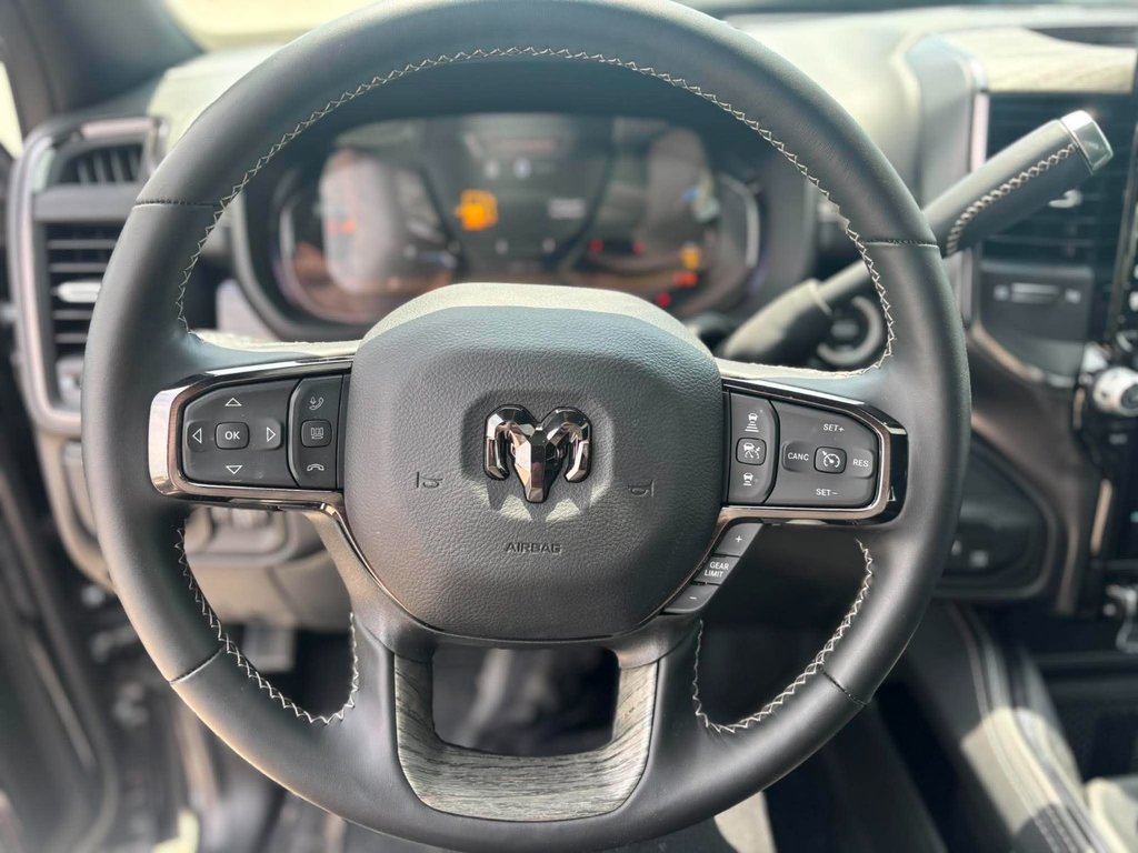 2025 Ram 3500 LIMITED in Sherbrooke, Quebec - 8 - w1024h768px