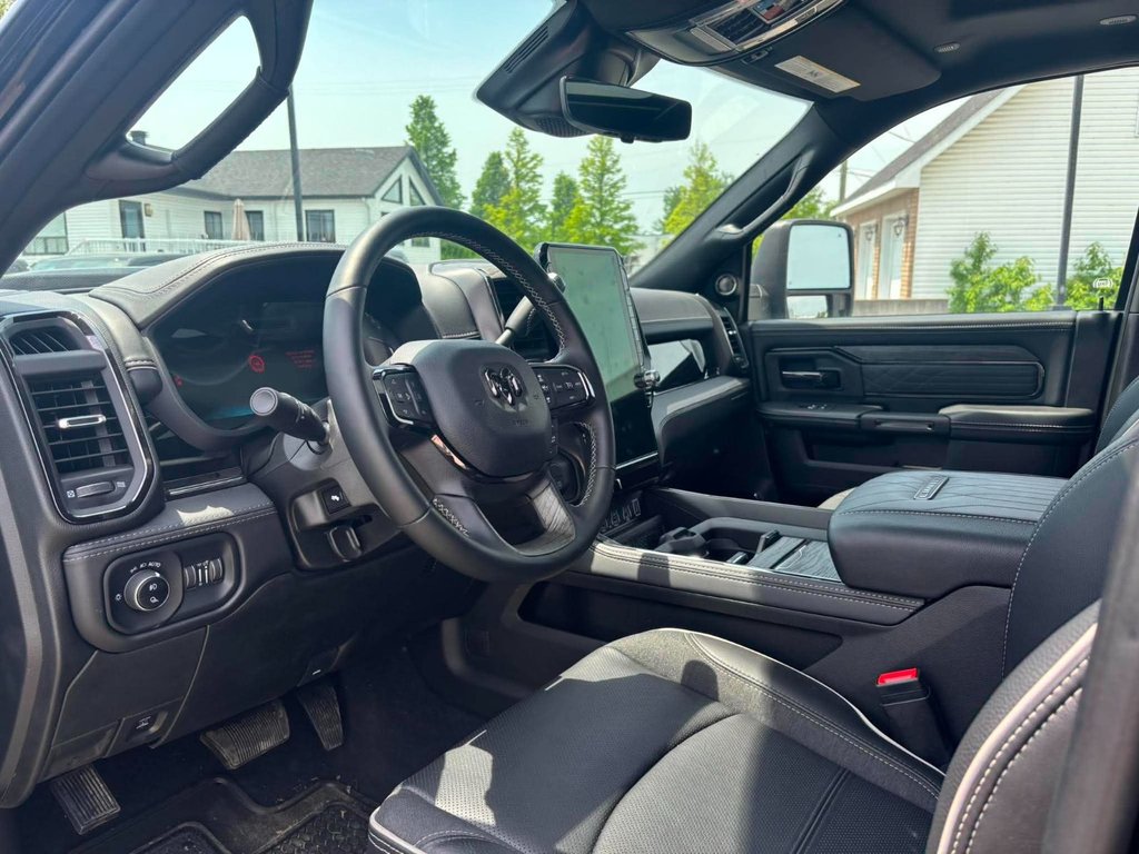 2025 Ram 3500 LIMITED in Sherbrooke, Quebec - 7 - w1024h768px