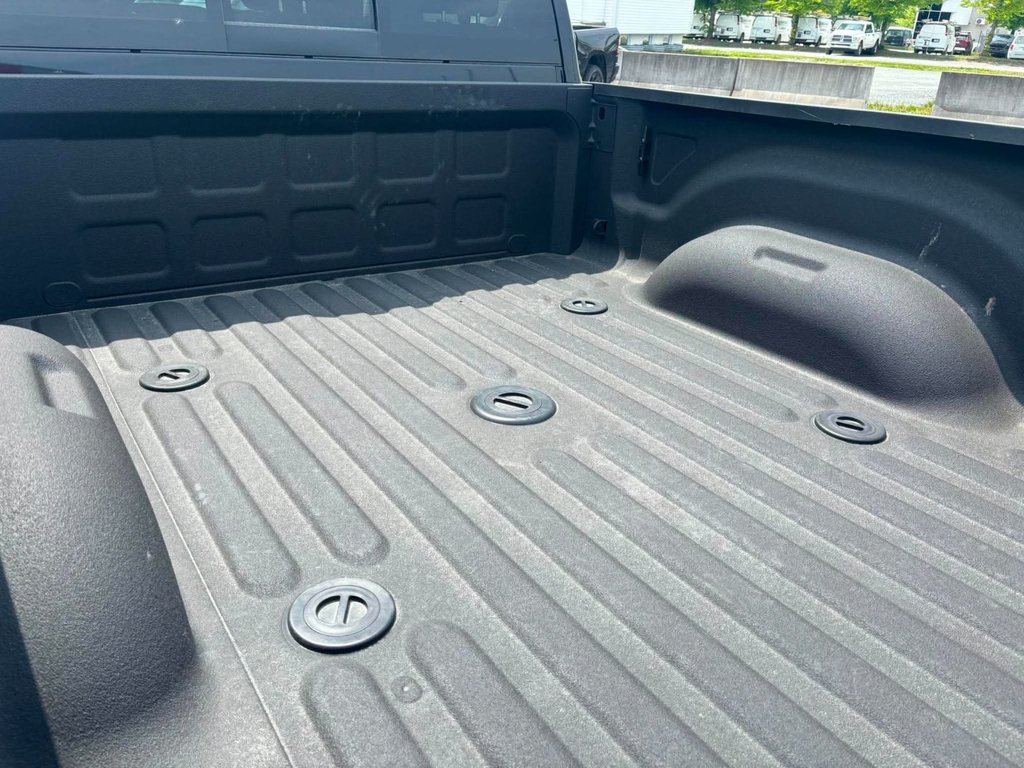 2025 Ram 3500 LIMITED in Sherbrooke, Quebec - 15 - w1024h768px